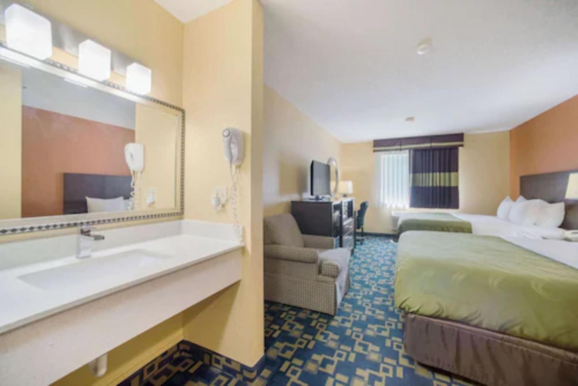 Quality Inn O'Fallon Il - St Louis Exteriör bild