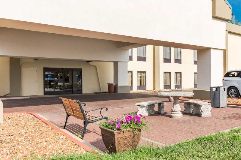 Quality Inn O'Fallon Il - St Louis Exteriör bild
